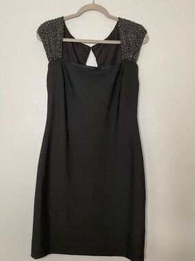 JS Boutique Dress Fitted Sheath Cocktail Dress Embellished Cap Sleeves size 12